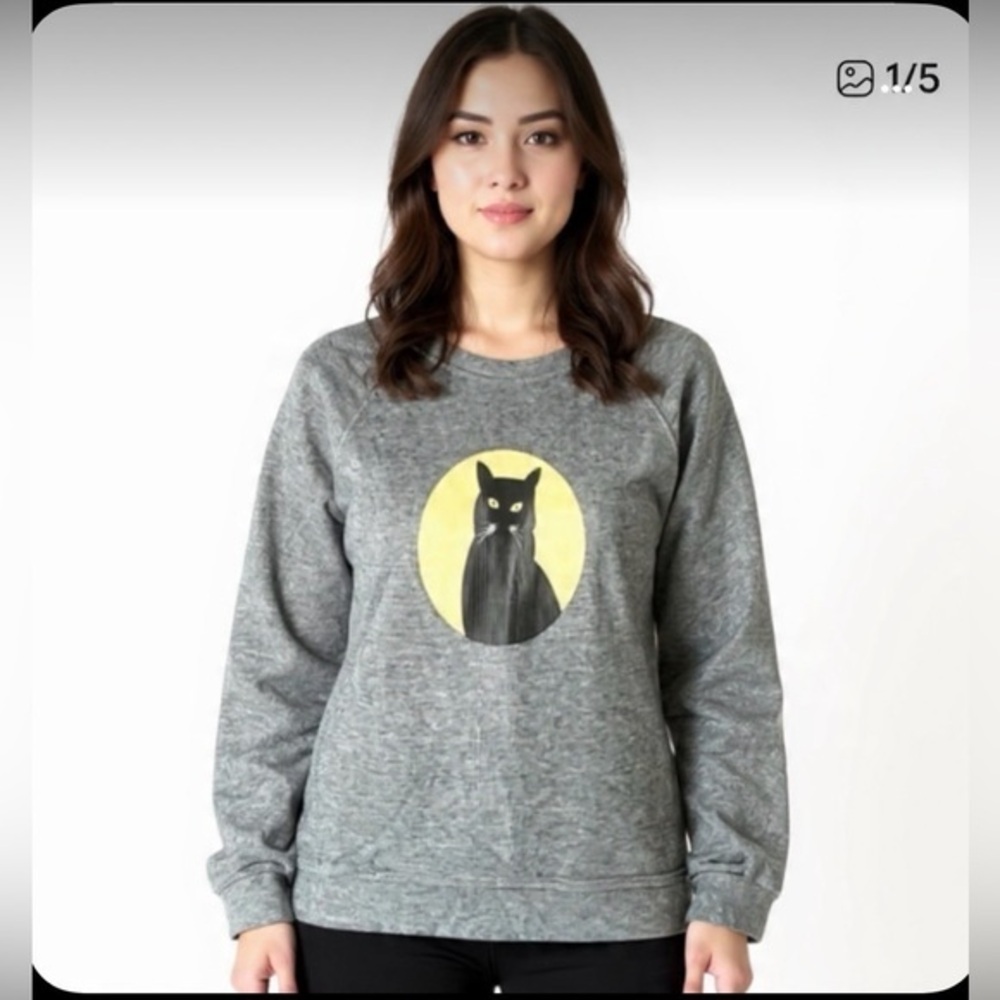 Gray and Yellow Cat Graphic Sweatshirt